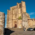 El Patio, En Casco Historico Con Vistas A La Iglesia