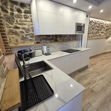 El Patio, En Casco Historico Con Vistas A La Iglesia *