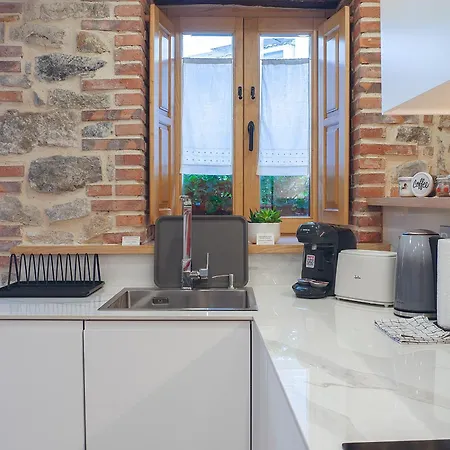 El Patio, En Casco Historico Con Vistas A La Iglesia Castro Urdiales