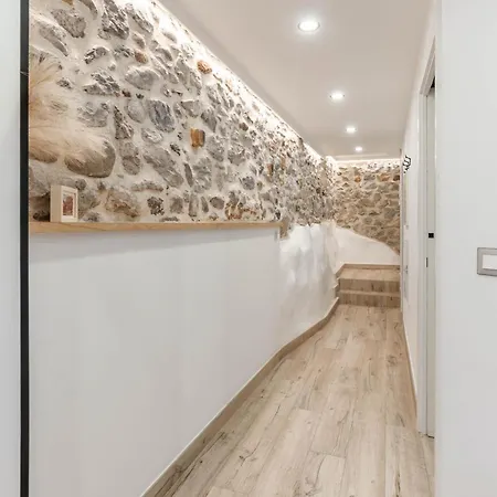 El Patio, En Casco Historico Con Vistas A La Iglesia *