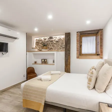 El Patio, En Casco Historico Con Vistas A La Iglesia *