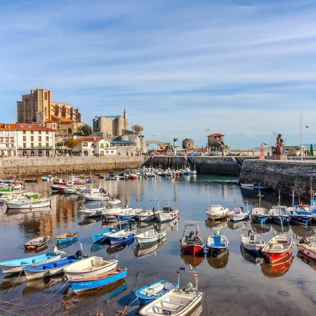 El Patio, En Casco Historico Con Vistas A La Iglesia Appartement Castro Urdiales