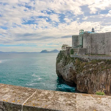 El Patio, En Casco Historico Con Vistas A La Iglesia Appartement Castro Urdiales