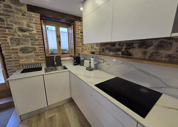 El Patio, En Casco Historico Con Vistas A La Iglesia Apartmán Castro Urdiales