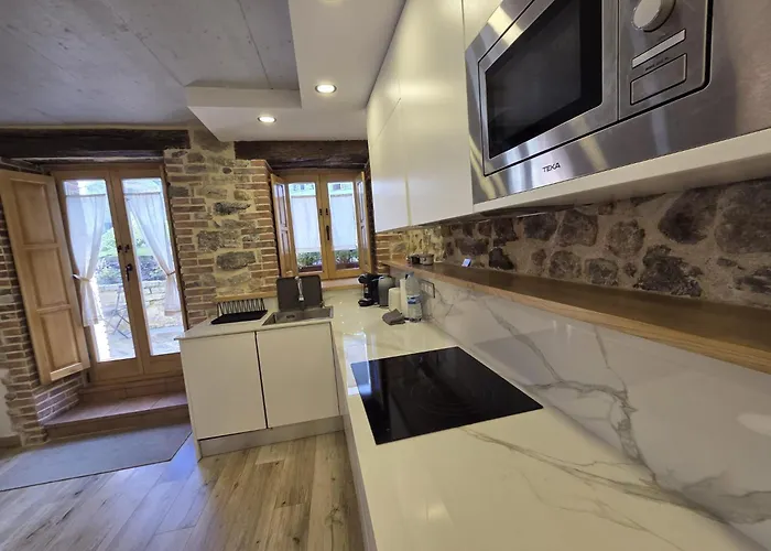 El Patio, En Casco Historico Con Vistas A La Iglesia קסטרו אורדיאלס