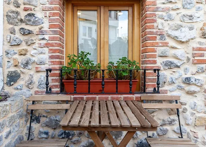 El Patio, En Casco Historico Con Vistas A La Iglesia *