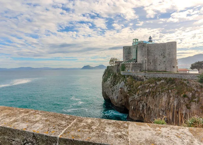 El Patio, En Casco Historico Con Vistas A La Iglesia Apartmán Castro Urdiales